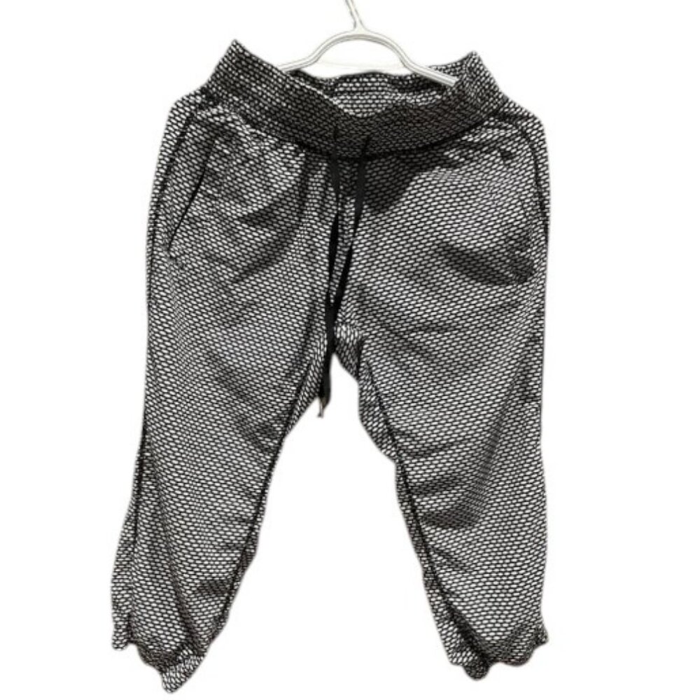 Pure & Simple black and white cropped jogger size P/S
